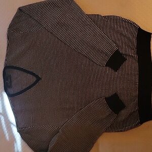 LES COPAINS V Neck Sweater NWOT